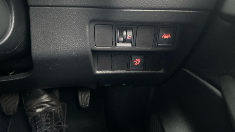 Nissan Qashqai 1.5 dCi N-Connecta 5dr Diesel Hatchback